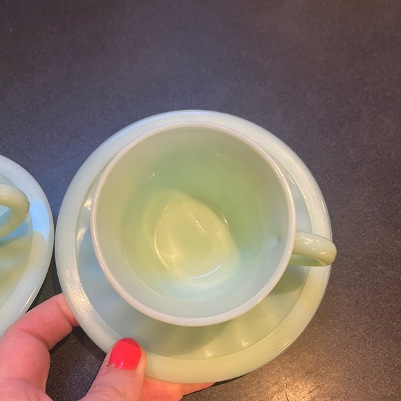 Pair of Vintage French Mint Green Cups and Saucers - Picture 7 of 14